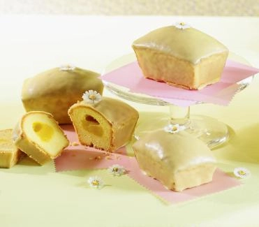 2011-11-kleine-gefuellte-zitronencakes